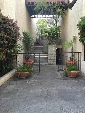 1655 Greenfield Avenue, Los Angeles, CA 90025