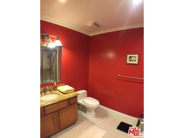1444 S Point View St, Los Angeles, United States 90035