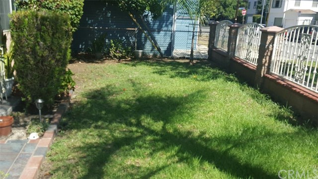 4851 La Roda Avenue, Los Angeles, CA 90041