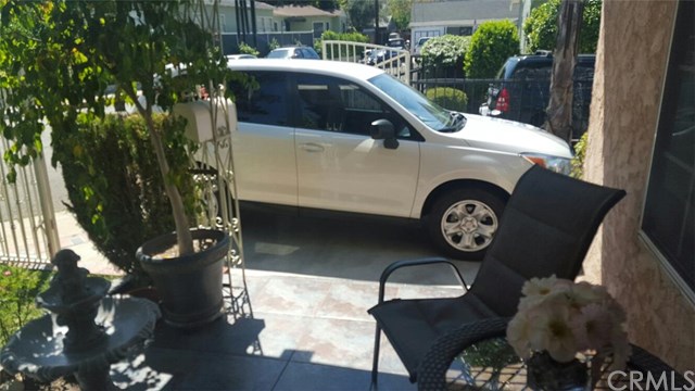4851 La Roda Avenue, Los Angeles, CA 90041
