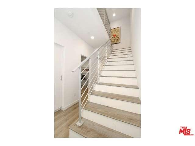 2226STRATA Lane, Los Angeles , CA 90041