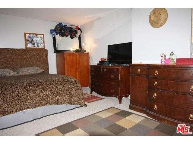 1205 North AVENUE 57, Los Angeles , CA 90042