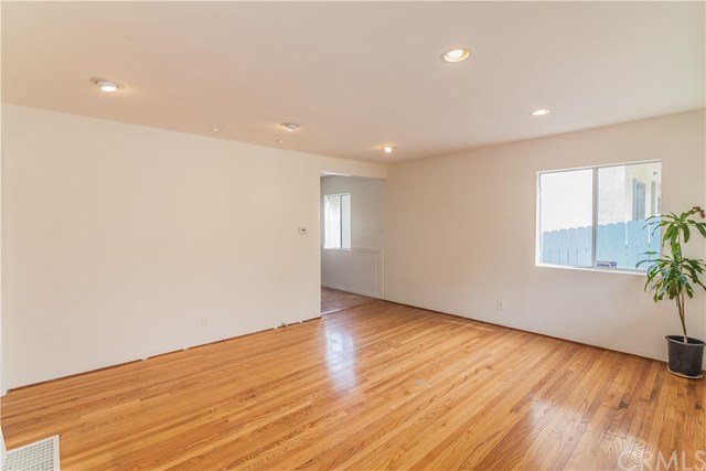 541Terrill Ave, Highland Park, United States 90042