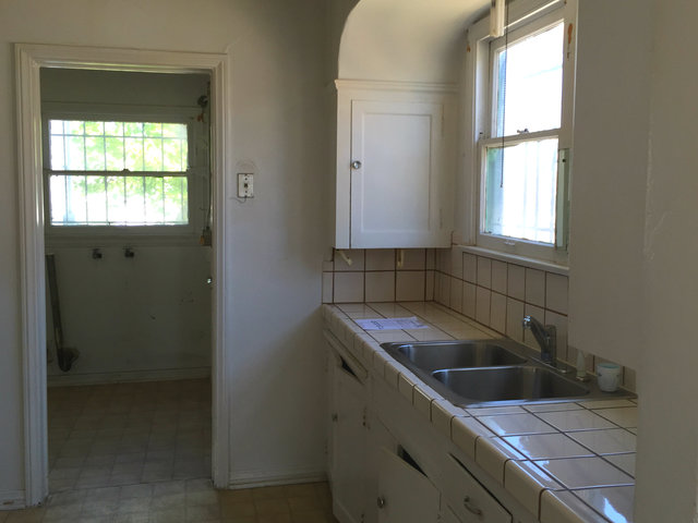 2311 West 74th StreetLos Angeles, CA, 90043Los Angeles County