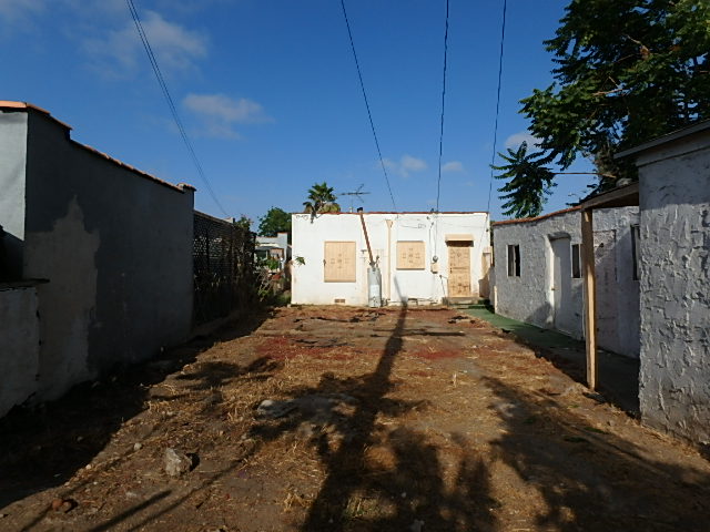 6755 6th AvenueLos Angeles, CA, 90043Los Angeles County