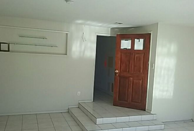 7829 Kittyhawk Ave, Los Angeles, CA 90045