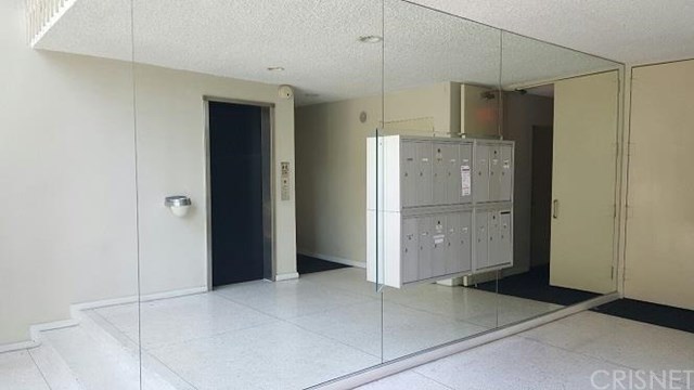 1550 North Laurel Avenue, Los Angeles, CA 90046