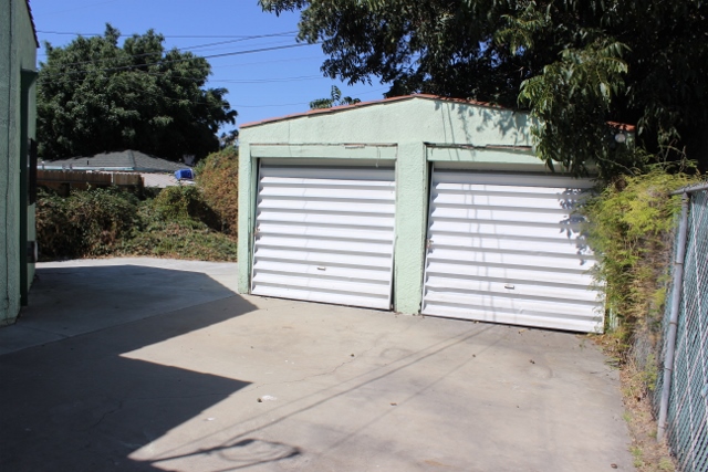 1423-1425 W 65th StLos Angeles, CA, 90047Los Angeles County