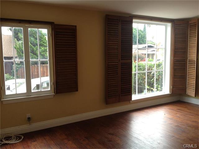 207 S. BENTON WAY, Los Angeles, United States 90057