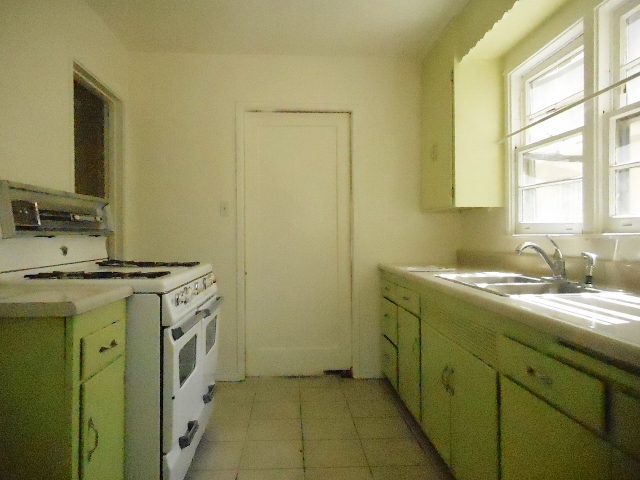 12913 Mckinley AvenueLos Angeles, CA, 90059Los Angeles County