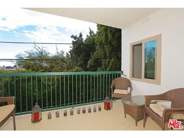 8550HOLLOWAY Drive, West Hollywood, CA 90069