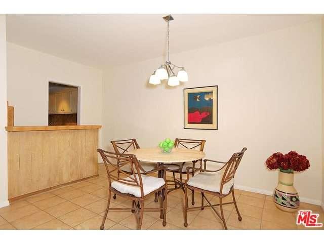 8550HOLLOWAY Drive, West Hollywood, CA 90069
