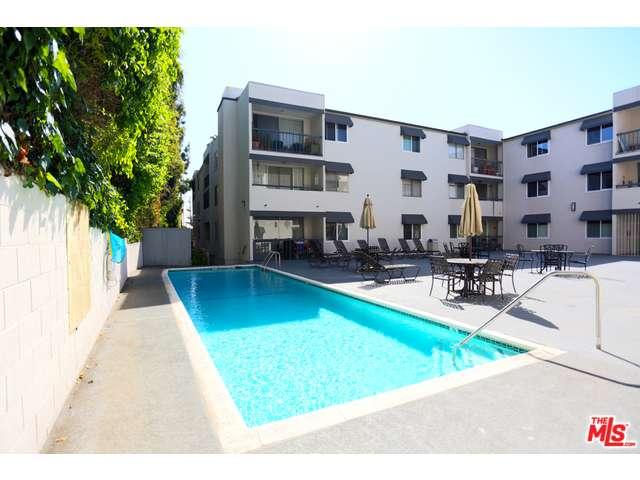 8535 West WEST KNOLL Drive, West Hollywood, CA 90069
