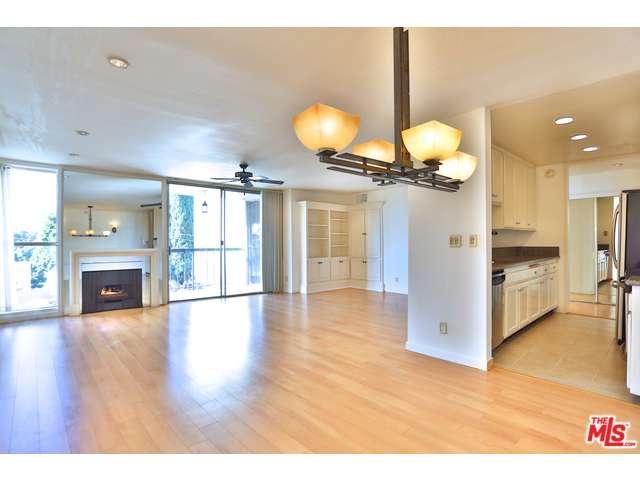 8535 West WEST KNOLL Drive, West Hollywood, CA 90069