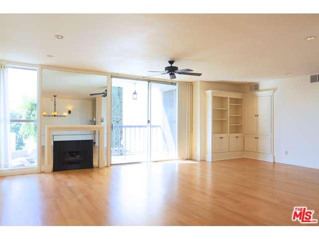 8535 West WEST KNOLL Drive, West Hollywood, CA 90069
