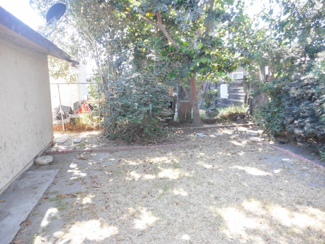 211 W Elm StCompton, CA, 90220Los Angeles County