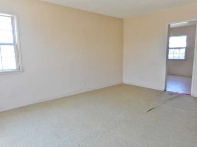 2119 N Anzac AvCompton, CA, 90222Los Angeles County