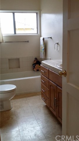 11611 Samoline Avenue, Downey, CA 90241