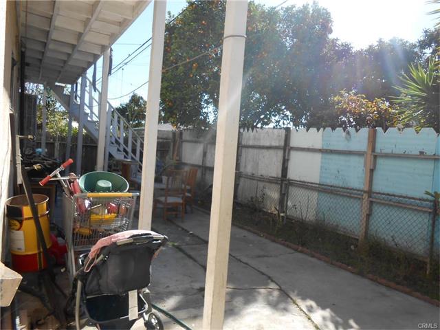 2422 Palm Pl, Huntington Park, United States 90255