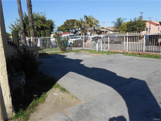 2422 Palm Pl, Huntington Park, United States 90255