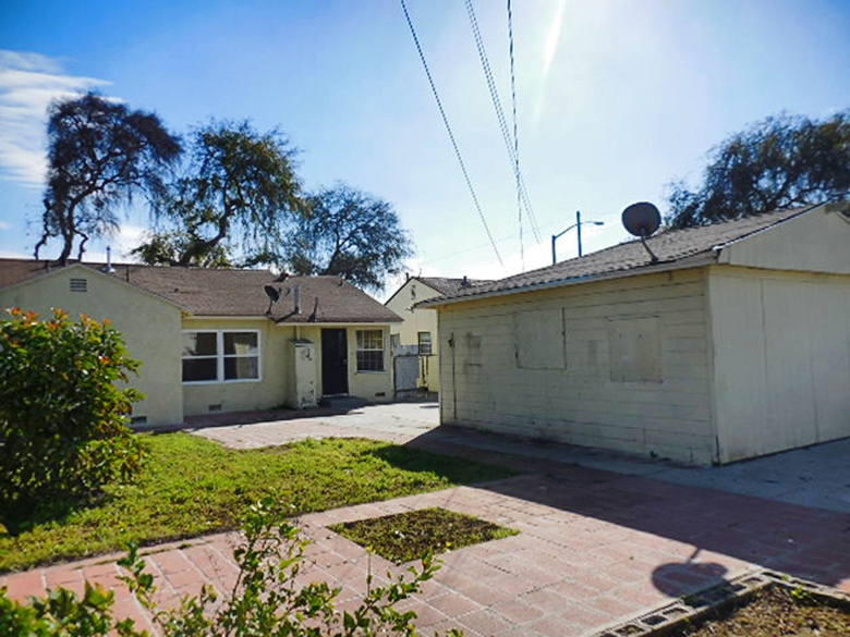 10993 Jackson AveLynwood, CA, 90262Los Angeles County