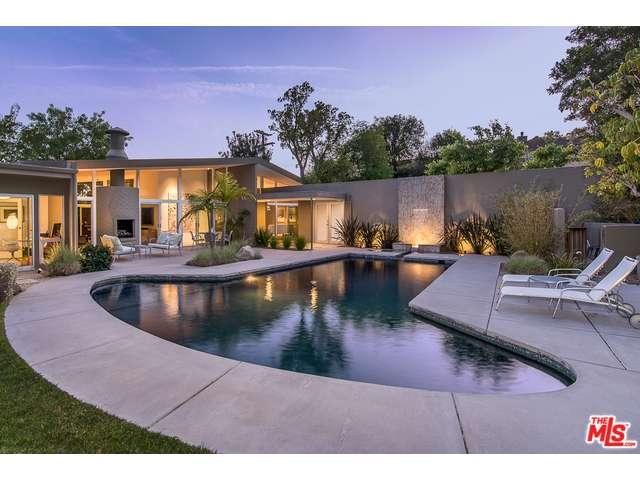 1141 Maroney Ln