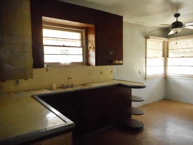 8931 Mcnerney AveSouth Gate, CA, 90280Los Angeles County