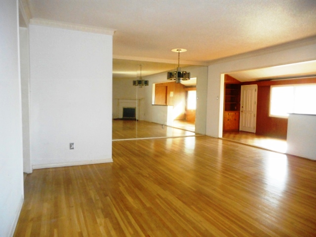 9801 S. 11th Ave.Inglewood, CA, 90305Los Angeles County