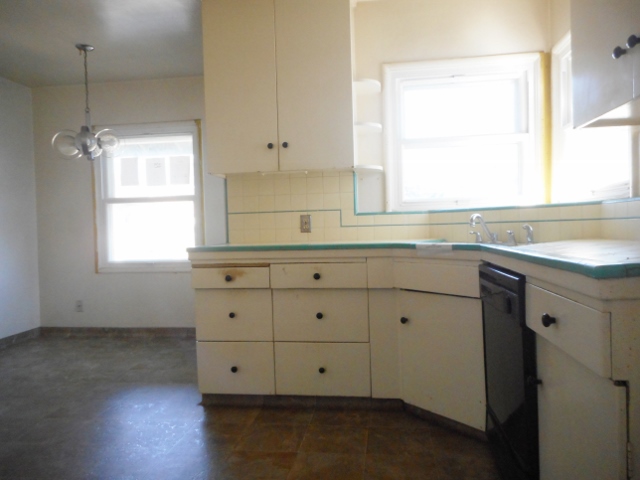 9801 S. 11th Ave.Inglewood, CA, 90305Los Angeles County