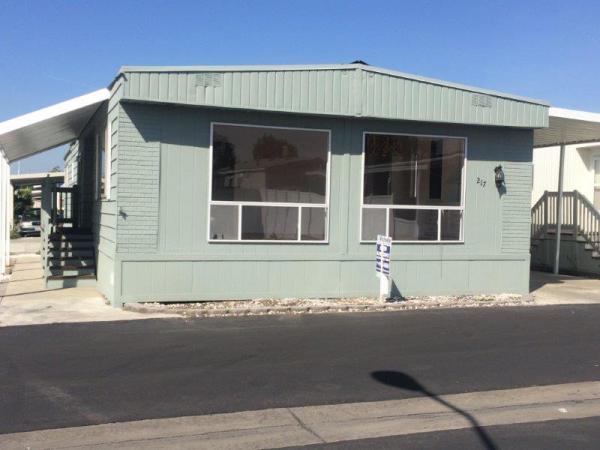 Lincoln Center MHP 9080 Bloomfield Ave, #217Cypress, CA 90630