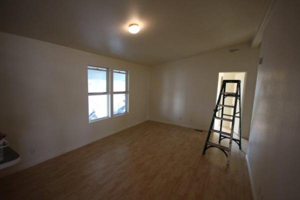 Lincoln Center MHP 9080 Bloomfield, #32Cypress, CA 90630