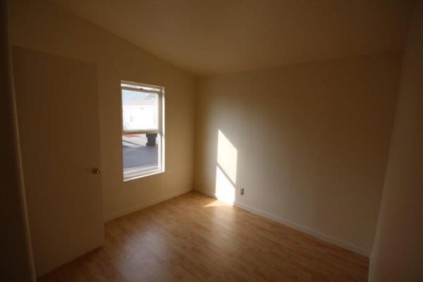 Lincoln Center MHP 9080 Bloomfield, #32Cypress, CA 90630