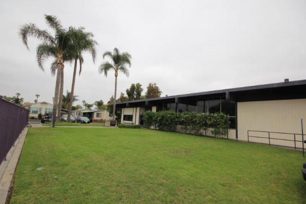 Lincoln Center MHP 9080 Bloomfield #213Cypress, CA 90630