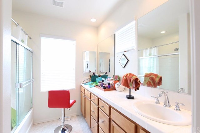 10403 Cherrylaurel Court, Santa Fe Springs, United States 90670