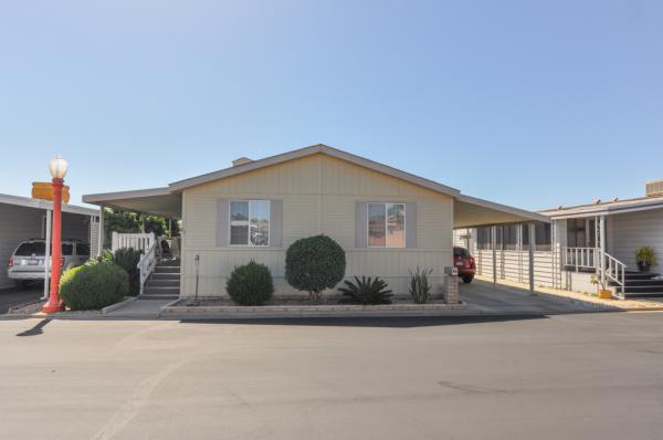 La Lampara Mobile Home Club7271 Katella Ave #85Stanton, CA 90680