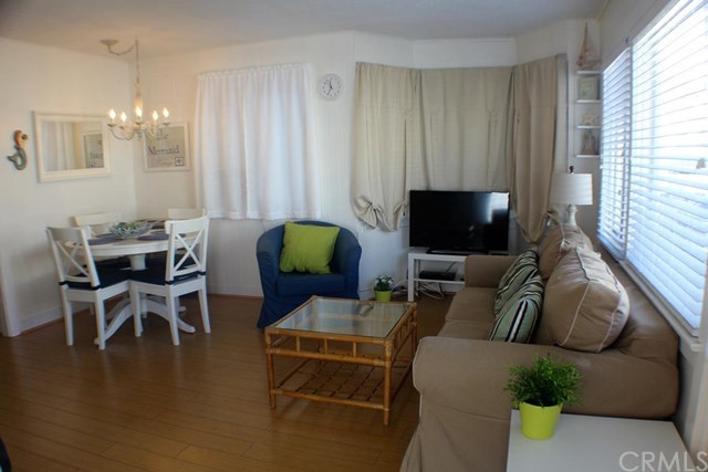 318 Descanso Avenue, Avalon, CA 90704