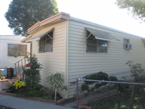 Sunset Mobile Home Park 13440 lakewood blBellflower, CA 90706