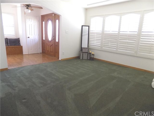 6179 Bellflower Boulevard, Lakewood, CA 90713