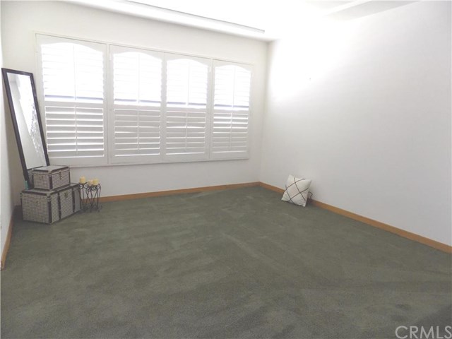 6179 Bellflower Boulevard, Lakewood, CA 90713