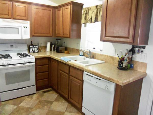 Los Amigos Mobile Estates 20806 s. gridley rdLakewood, CA 90715