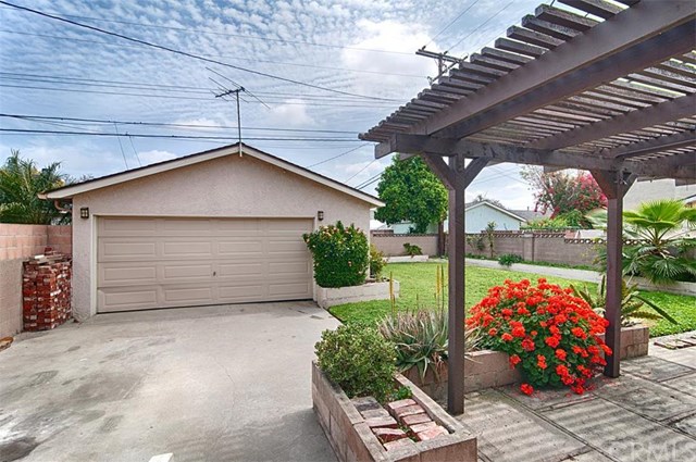 20828 Verne Avenue, Lakewood, CA 90715