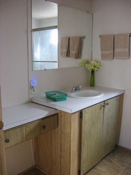 Rolling Hills Trailer Park 24725 Pennsylvania Ave #A-12Lomita, CA 90717