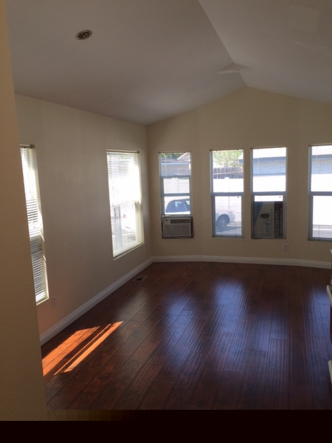 Crestview Lodge For Mobile Homes 2350 250th Street, #37Lomita, CA 90717