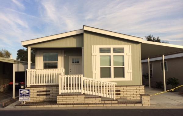 Lincoln Center MHP 9080 Bloomfield St, Corner SpotCypress, CA 90720