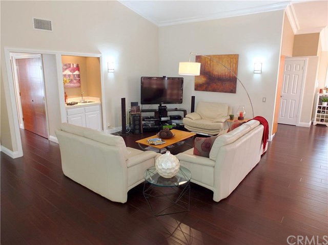 4452 Howard Avenue, Los Alamitos, CA 90720