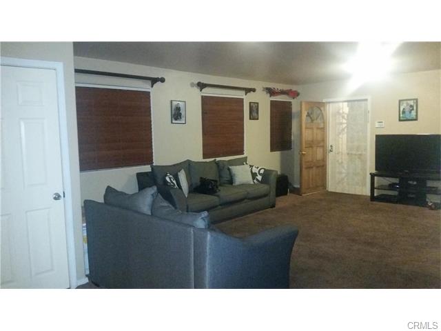 7422 Lionel St, Paramount, United States 90723