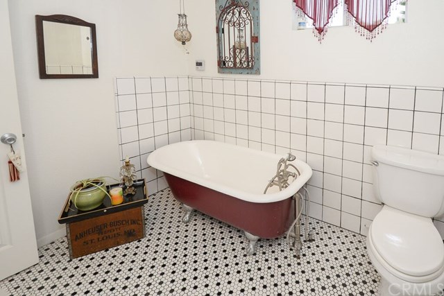 1381 West Summerland Avenue, San Pedro, CA 90732