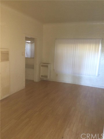 906 N Fries Avenue, Wilmington, CA 90744