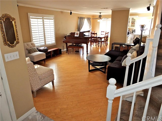 3327 California Avenue, Signal Hill, CA 90755