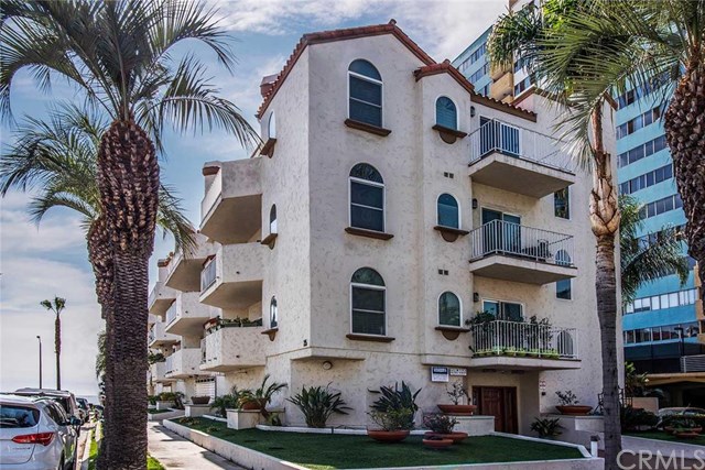 25 15th Place, Long Beach, CA 90802